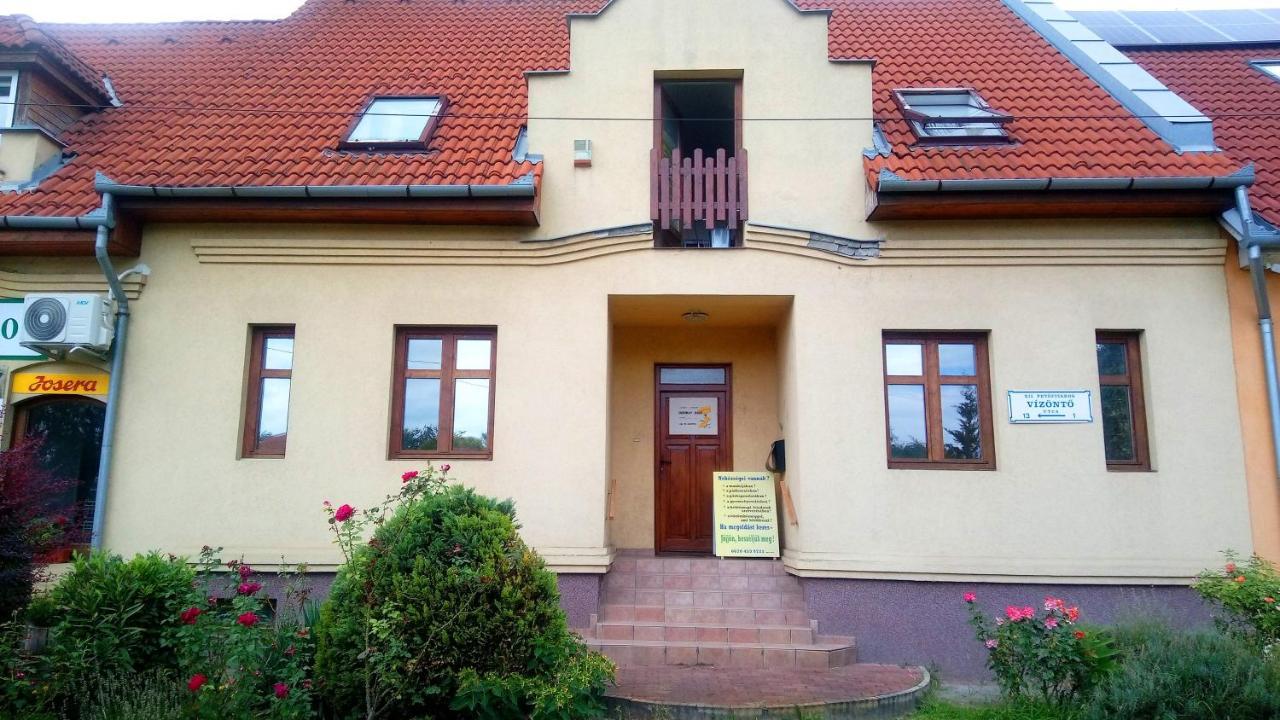 Highway House Hotel Kecskemét Eksteriør billede