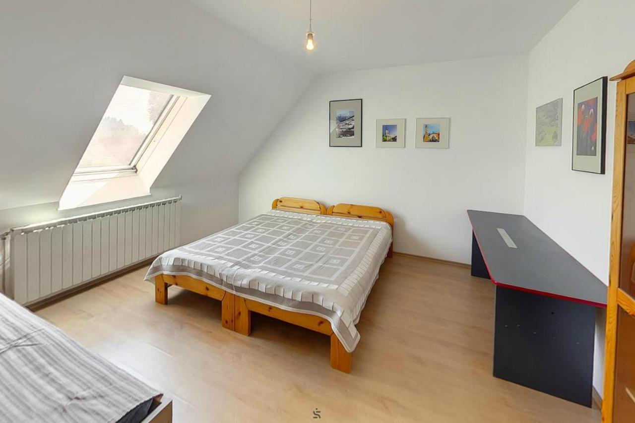 Highway House Hotel Kecskemét Eksteriør billede